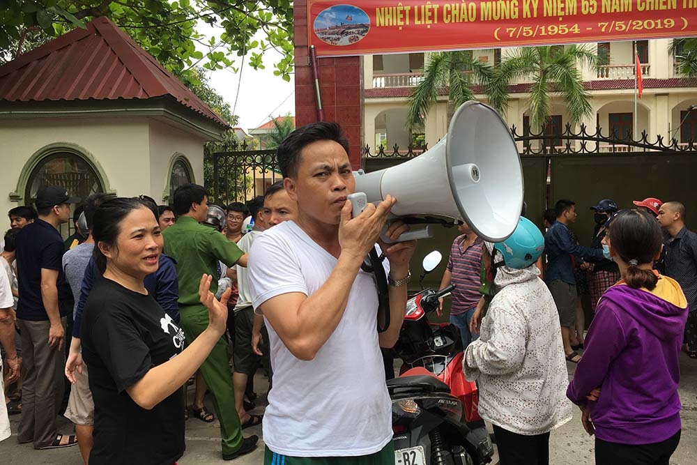 Nghệ sĩ hài Giang Còi: 'Càng ngày càng xa các con'