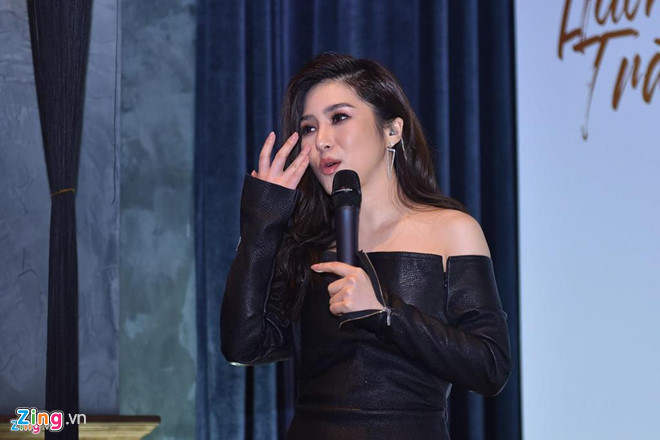 Thực hư tin Hương Tràm nghỉ hát vài năm sang Mỹ vì mang bầu