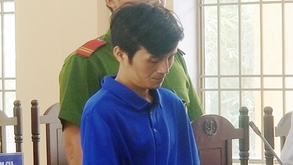 Gã hàng xóm nhiều lần hiếp dâm bé gái 10 tuổi ở Quảng Nam