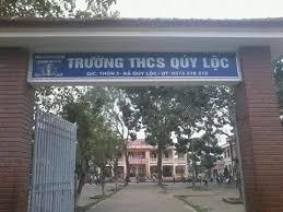 Nam sinh bị nhéo tai, bác ruột vào trường đánh thầy giáo