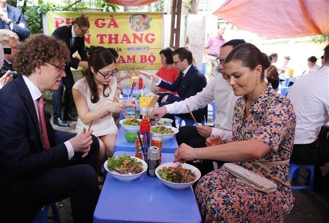 Crown Princess of Sweden treated to ‘Bun bo’ in Hanoi