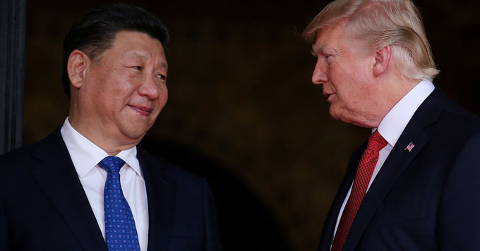Donald Trump thẳng tay, Trung Quốc cứng giọng: Thế giới căng thẳng, lo ngại