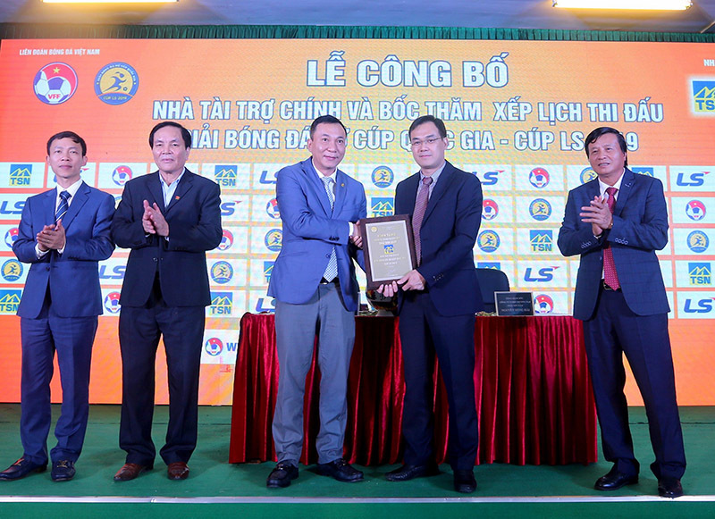 Thêm sân chơi cho bóng đá nữ Việt Nam