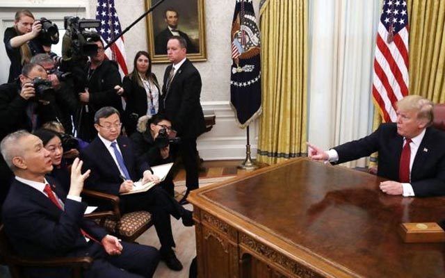 Mỹ hiện thực hóa đe dọa của ông Trump, tăng thuế 25% với hàng hóa TQ
