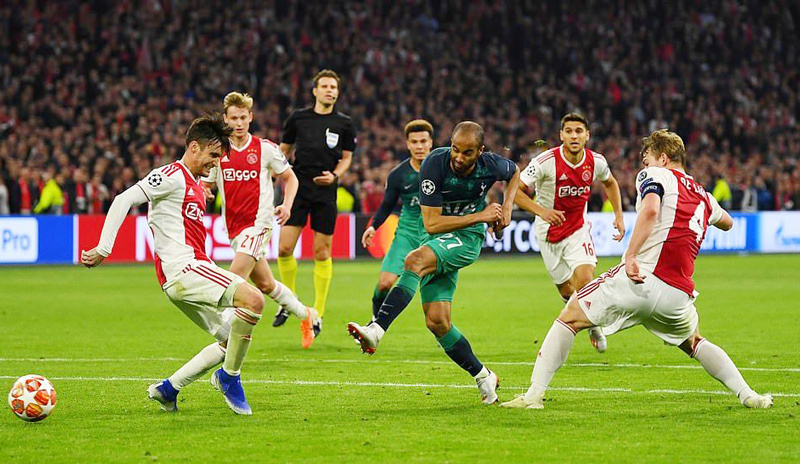 'Siêu anh hùng' Lucas Moura: Hãy dựng tượng ngay cho anh ấy!