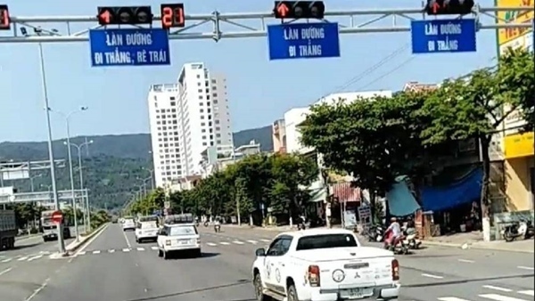 Đoàn xe Range Rover vượt đèn đỏ ở Đà Nẵng đã đến nộp phạt