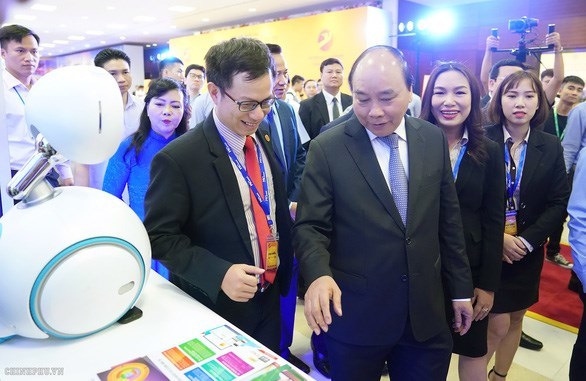 First national forum on Vietnam tech firms opens in Hanoi