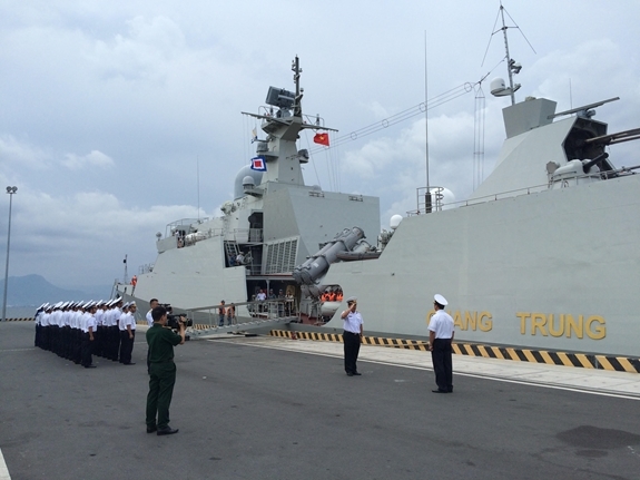 Tàu tên lửa Quang Trung tham gia diễn tập ở hàng hải Singapore