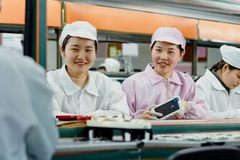 Mỹ - Trung sát phạt: Apple tính chuyện nghiêm túc ở Việt Nam
