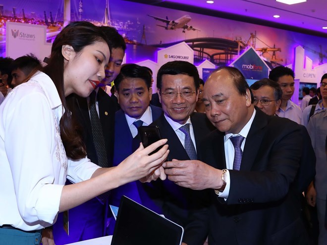 Vietnam needs to embrace technology to escape middle-income trap: Vietnamese PM