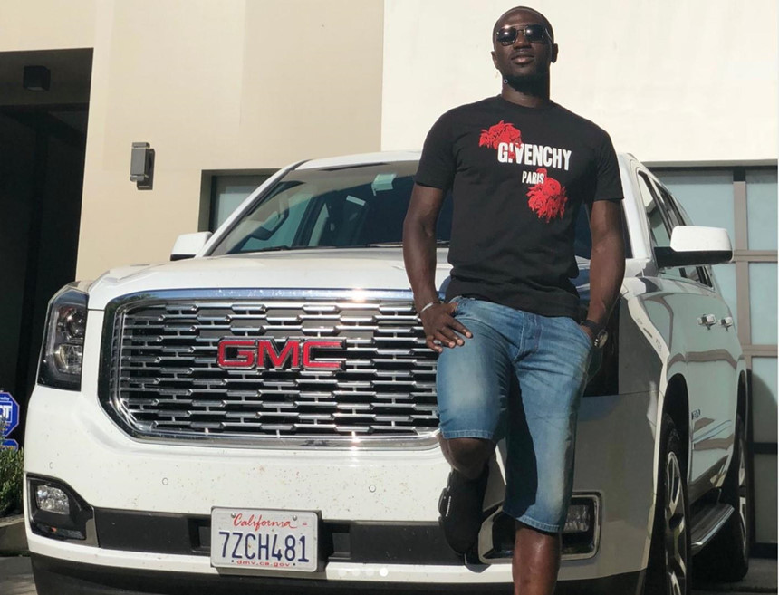 Cầu thủ Tottenham chơi từ siêu xe cho tới xe cỏ Trung Quốc