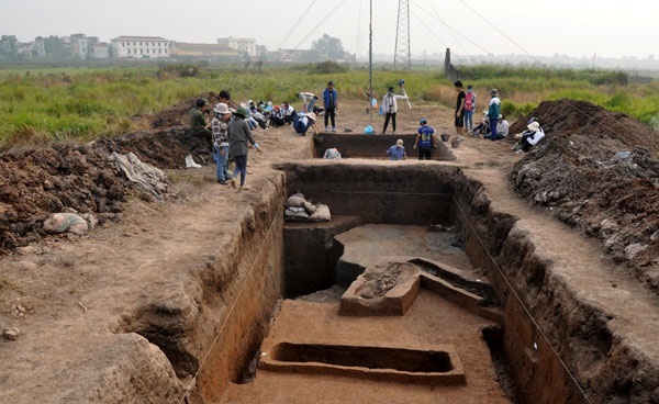 Locals join hands to preserve famous Vuon Chuoi archeological site