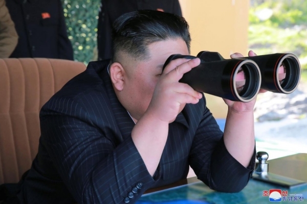 Kim Jong Un yêu cầu quân đội vào “tư thế chiến đấu tổng lực”