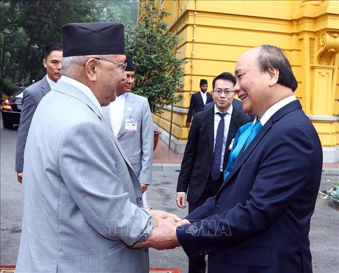 Thủ tướng Nguyễn Xuân Phúc chủ trì lễ đón Thủ tướng Nepal