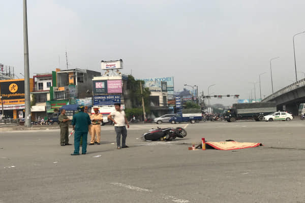 Đồng Nai: Xe ben cán chết người phụ nữ đi xe máy ở ngã 3 Vũng Tàu