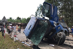 Tai nạn liên hoàn ở đường tránh Đà Nẵng, tuyến Bắc-Nam tê liệt