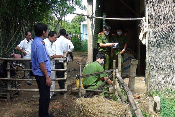 Nghệ An: Nghi án người đàn ông giết anh họ, cứa cổ người phụ nữ