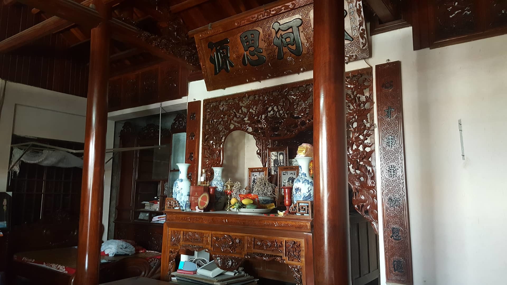 Bất ngờ trước ngôi nhà bằng gỗ lim của 'đại gia chân đất' Hải Phòng