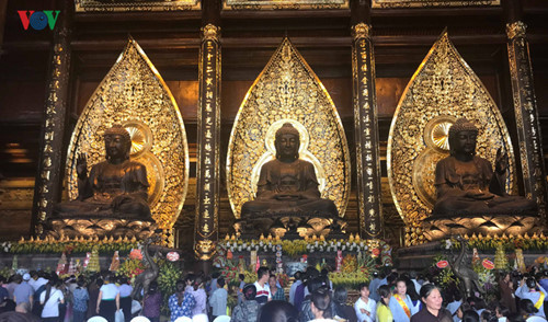 Foreign delegates praise organisation of Vesak 2019