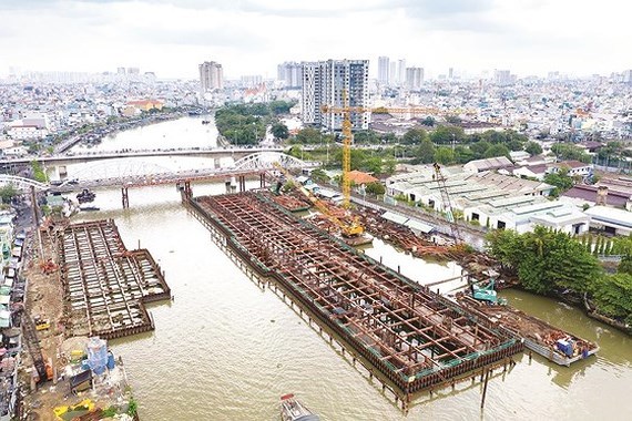 Major anti-flooding project rushes to finish line in HCMC