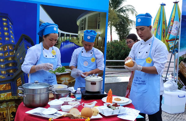 Giới thiệu tinh hoa ẩm thực yến sào đến du khách Nha Trang