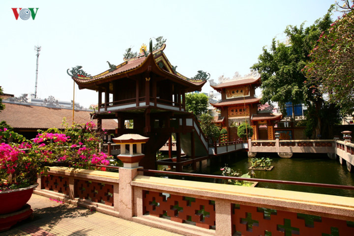 Exploring unique one-pillar pagoda in HCM City