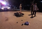 Ô tô tông 2 mẹ con đi xe máy ở Quảng Trị, bé trai chết thương tâm
