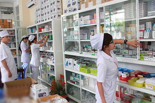 Thủ tục rối bời, nụ cười hiếm hoi, thuê dịch vụ 2 triệu cho khỏe