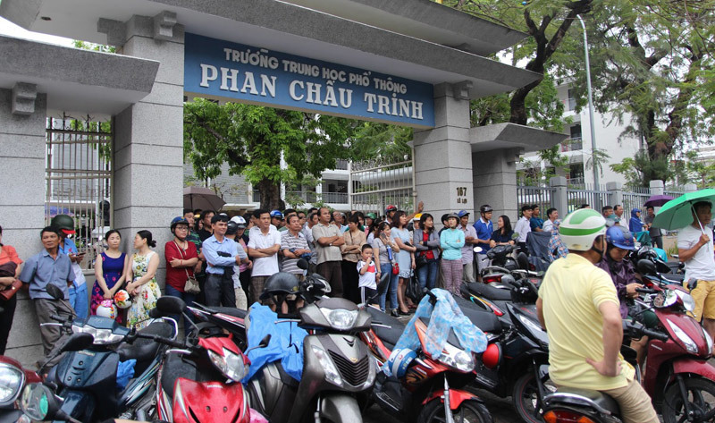 Tuyển sinh lớp 10: Nhiều phụ huynh