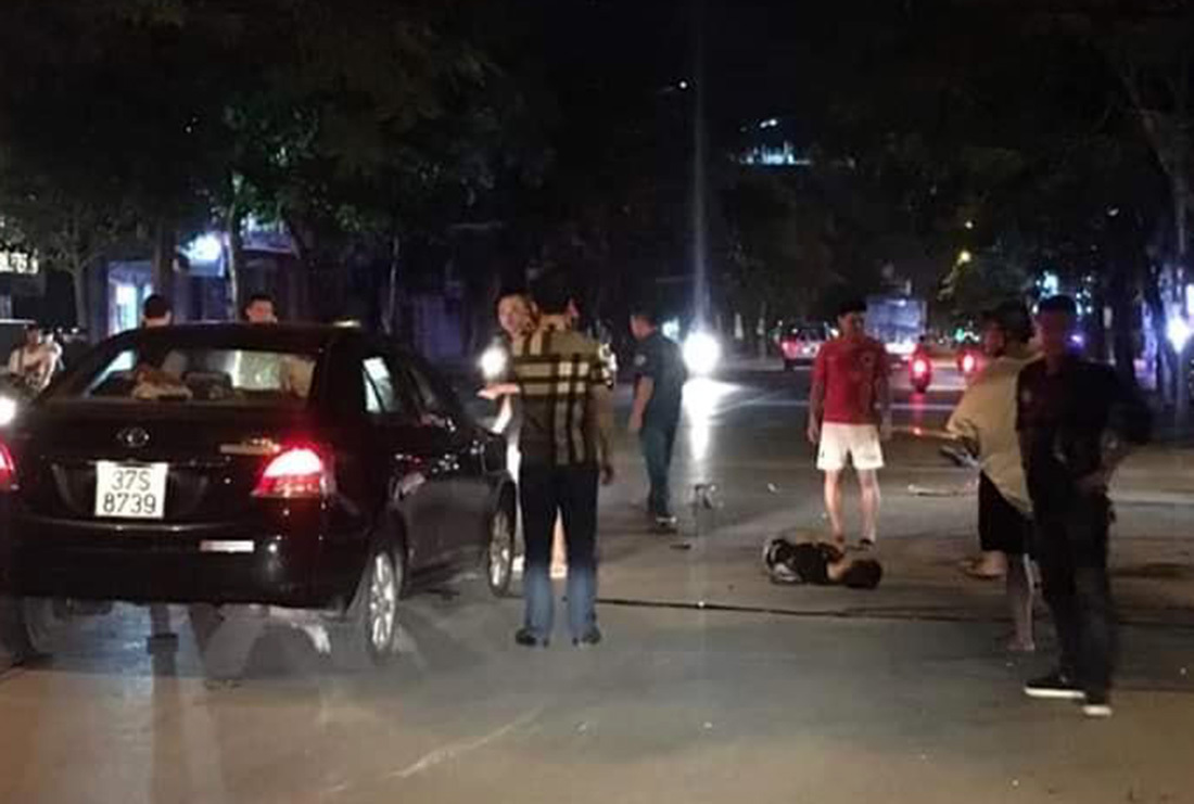 Nghệ An: Tài xế say xỉn tông 2 học sinh nhập viện