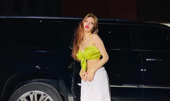 HyunA bị chỉ trích vì ăn mặc hớ hênh lộ vòng một