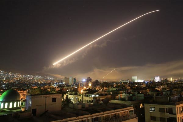 Syria tuyên bố bắn hạ hàng loạt 'tên lửa' từ Israel