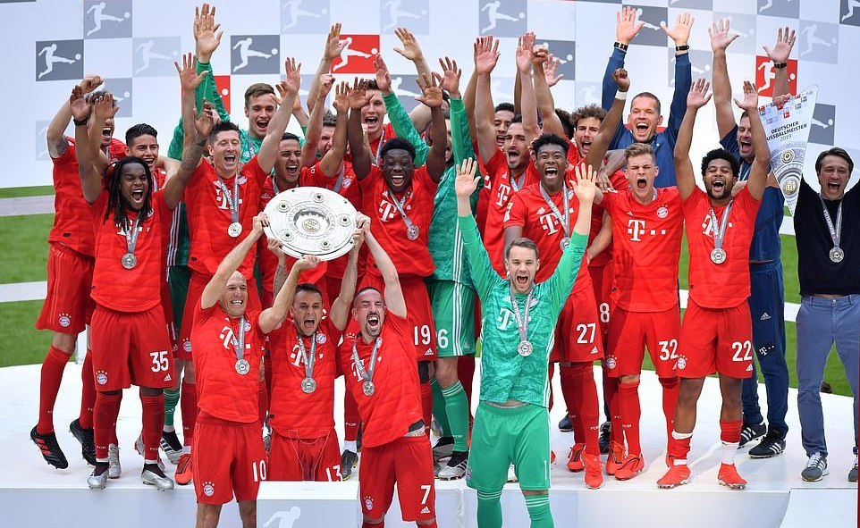 Bayern Munich vô địch Bundesliga lần thứ 7 liên tiếp