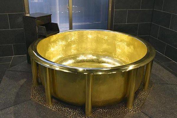 Chiếc bồn tắm bằng vàng mất 8 tháng để hoàn thành giá hơn 166 tỷ