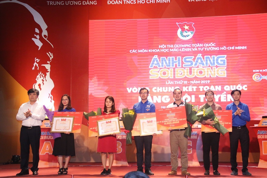 Trao nhiều giải thưởng hội thi Ánh sáng soi đường năm 2019