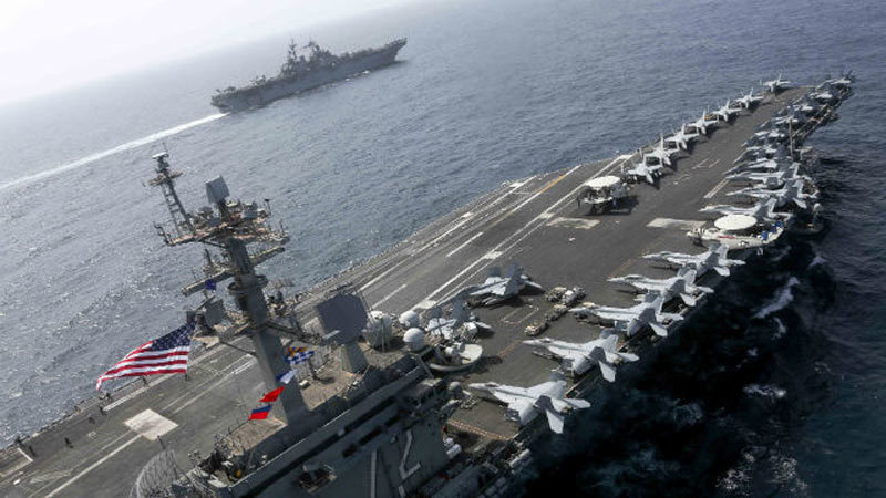 Loạt siêu tàu chiến Mỹ tập trận rầm rộ 'dằn mặt' Iran