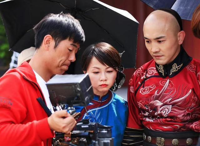 'Đệ nhất Thiếu Lâm' Nhất Long bị chỉ trích vì mải đóng phim
