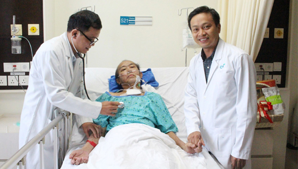 Bệnh nhân Campuchia suýt tử vong vì dị ứng thuốc, bác sĩ Việt cấp cứu kịp thời