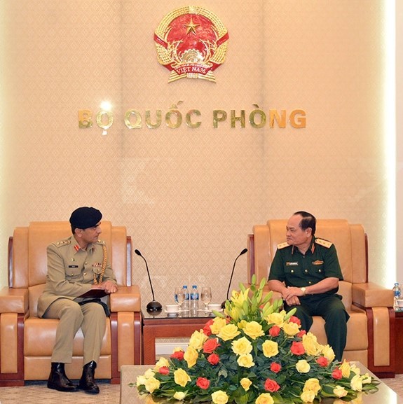 Vietnam, Pakistan to further cooperation in military officer training