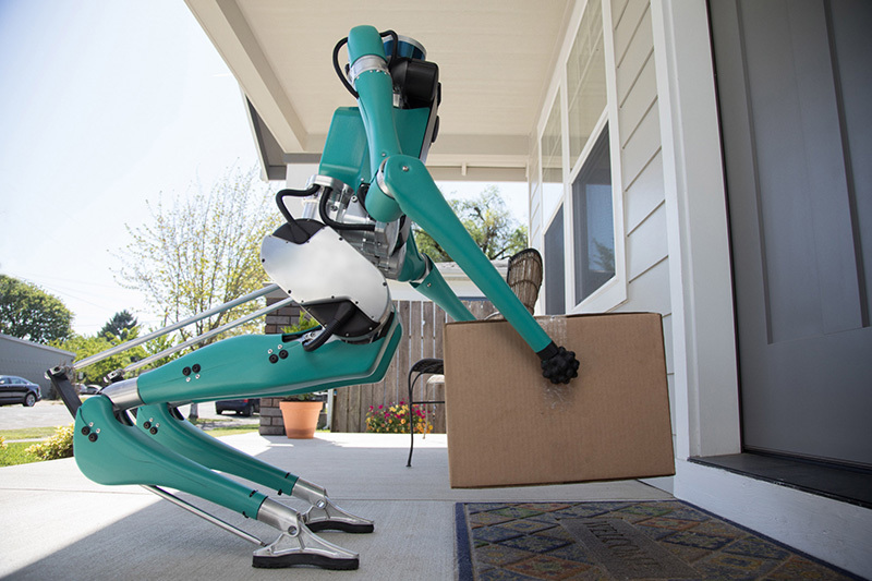 Xe Ford tự lái sẽ kèm theo robot giao hàng