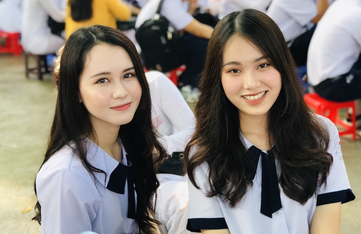Vẻ đẹp ngọt ngào của nữ sinh Lê Qúy Đôn trong ngày bế giảng