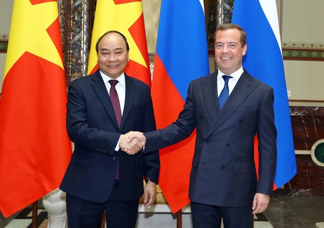 Vietnamese, Russian PMs hold talks in Moscow