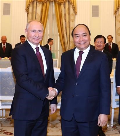 PM Nguyen Xuan Phuc meets Russian President in Moscow