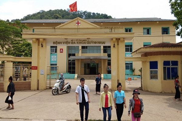 Vụ bé gái 13 tuổi tố KTV X-quang hiếp dâm: Camera ghi lại gì?