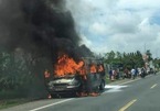 Xe khách cháy ngùn ngụt trên quốc lộ, thiếu niên 14 tuổi chết thảm