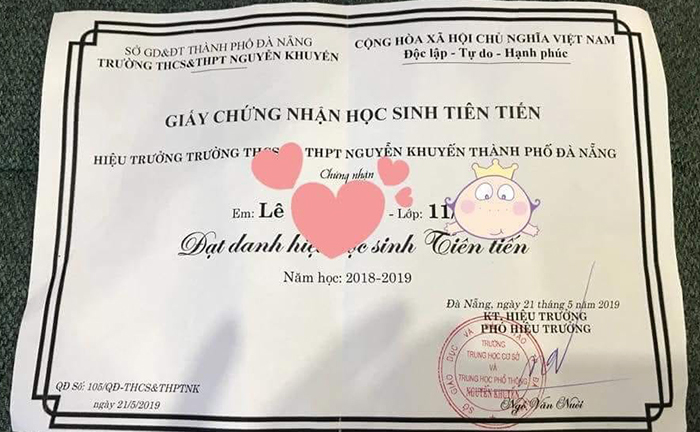Chứng nhận học sinh tiên tiến giống tờ rao vặt