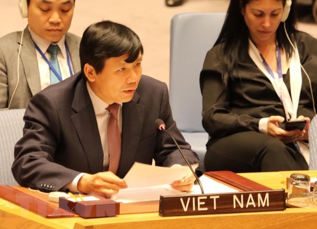 Vietnam represents ASEAN in committing to jointly protecting civilians in armed conflicts