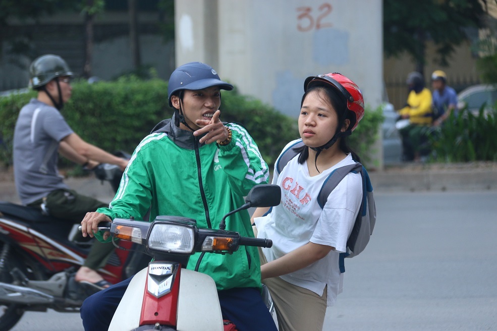 Nam sinh chết vì ngủ gật trên ban công