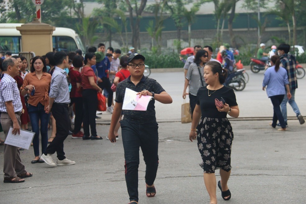 Đề thi môn văn lớp 10 Trường THPT Chuyên Khoa học Tự nhiên