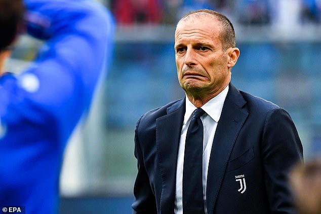 Juventus chia tay HLV Allegri bằng trận thua muối mặt
